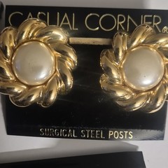 Casual Corner & Papagallo Vintage Multicolor Clip Surgical Steel Earrings Lot