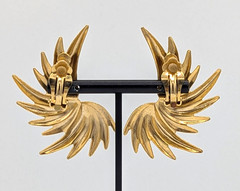 Vintage Gold Tone Angel Wing Clip On Earrings Atomic Starburst Ear Climber Fan