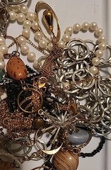 1 lb Jewelry Makers Craft Lot Vintage Art Beads Glass Acrylic Metal Wear Repair