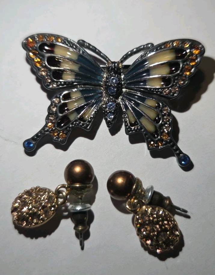 MONET Vtg Butterfly Brooch Pin Blue White Multi Color Rhinestones W/ Earrings