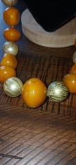 Vintage 29″ Bakelite Butterscotch Swirl Confetti Graduated Bead Necklace 141g 9k