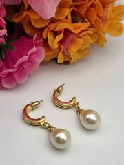 Carolee Gold Tone Faux Pearl Teardrop Hoop Drop Earrings 1.5 In Vintage
