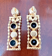 VINTAGE 1980’s BLACK RHINESTONE & MILK GLASS DANGLE CHANDELIER EARRINGS