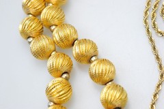 Necklace Lot Vtg Napier Monet Avon Gold tone ** All have a lot of wear XL5