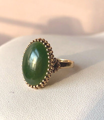 VINTAGE 10K YELLOW GOLD BIG OVAL GREEN NEPHRITE JADE JADEITE RING SOLID HEAVY