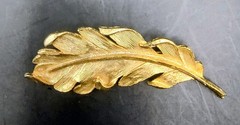 MCM Leaf Brooches -varied Goldl Tones, Some With Stones, Lot Of 5