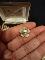 Vintage Brooch and Earrings Set Spun Wire Lotus French Twist Back