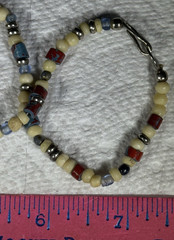 COLORFUL MIXED MATERIALS BEADED NECKLACE 16″ LONG TURQUOISE? PLASTIC METAL GLASS