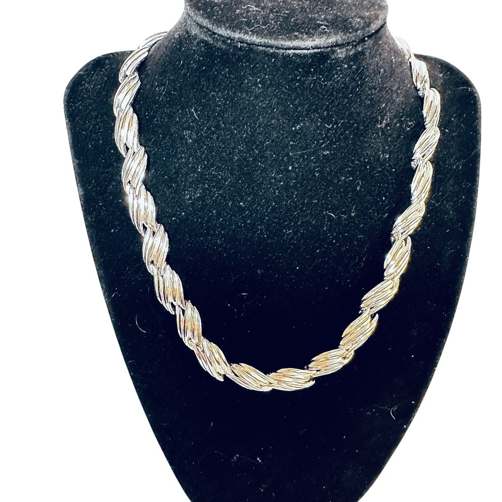 Vintage Trifari Necklace Textured Silver Tone Choker Collar 15 inch