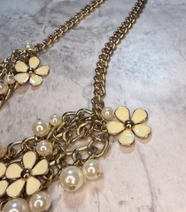 Beautiful Vintage 60’s Ivory Enamel Daisies with Pearl dangles Bib necklace