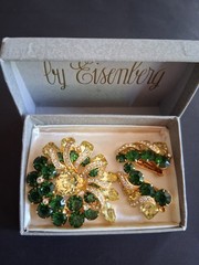Vintage Eisenberg green yellow brooch & earrings set