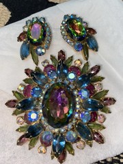 Vintage Juliana Watermelon Rhinestone Brooch Earring Set