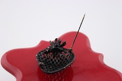 Vintage pink rhinestone enameled strawberry brooch 2 x 1.5 in unsigned