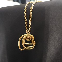 Avon Triple Heart Pendant Gold Tone 30″ Chain Necklace Graduated Open Hearts