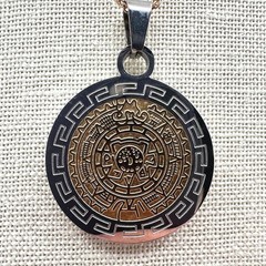 Vintage 90s Aztec Calendar Pendant Necklace Gold Tone Greek Key Border Jewelry