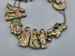 VTG Medici Two Sisters Slide Charm Bracelet Nativity Christmas Scene Gold Tone