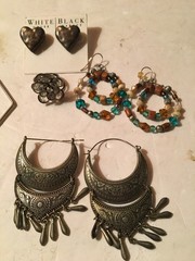 Costume Jewlery LOT OF BRACELETS,NECKLACE,AND EARRINGS MOSTLY FOR WOMAN