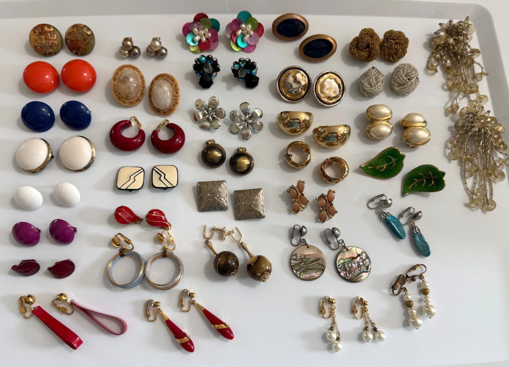 Lot of 35 Vintage Clip Earrings Resin Enamel Beaded Plastic Ceramic Shell Metal