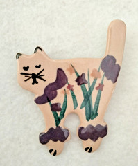 Handmade Ceramic Cat Brooch (167 – 2452)