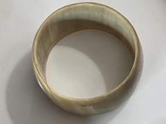 Vintage Buffalo Horn Beige 1 1/2″ Cuff Bracelet 7.5″