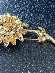 Vintage 1960’s Amber/Clear Rhinestone Goldtone Flower Brooch Pin w/ Secure Clasp