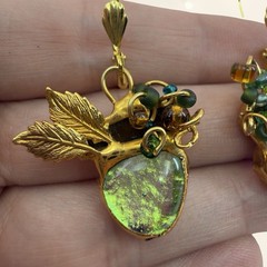 Vintage ARTISAN▪️ Modernist Dichroic Fused Glass Leaf Dangle Earrings GOLD Bead