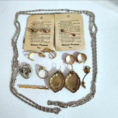 Mixed Lot Vintage Earrings, Brooches, Necklaces, Rings Some Hallmarked *Wearable
