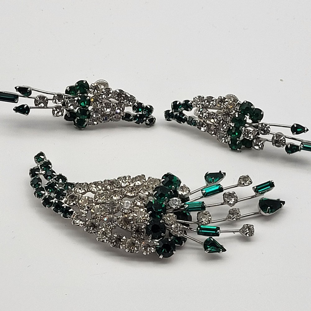 Stunning vintage green clear rhinestone brooch earrings set cornucopia burst