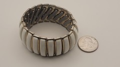 Vintage White Lucite Accordian Metal Stretch Bracelet READ