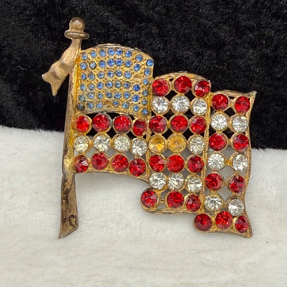 Vintage American Flag Rhinestone Brooch Gold Tone READ