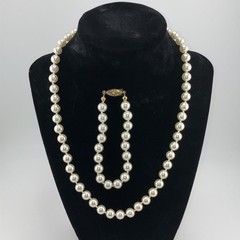Vintage Faux Pearl Hand Knotted 18″ Necklace and Bracelet Set Safety Clasp SS003