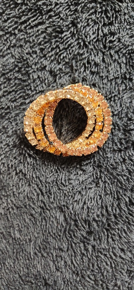Vintage Amber Brown Yellow Green Rhinestone 3 Interlocking Rings Brooch Pin