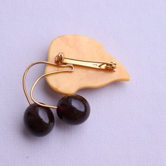 Vintage Butterscotch Amber Fruit Brooch Made in USSR ЯК – NO TARIFF