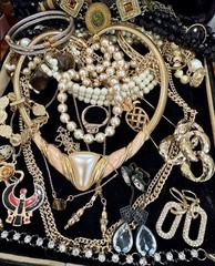 Vintage Estate Costume Jewelry Lot! MONET, NAPIER and more!