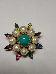 VTG Judy Lee Faux Jade /Rhinestones / Faux Pearls Brooch & Clip Earring Set