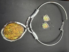 Vintage Abalone Medallion Silver Collar And Earrings