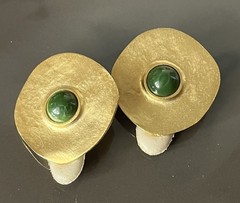 vintage les bernard Earrings Hammered Discs Matte Gold Cabochon green