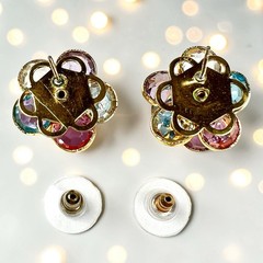 Vtg Bezel Set Earrings Pierced Pastel Blue Pink Clear Green Rhinestone Center