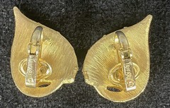 Vintage Signed Trifari Necklace & Earring Set w/4 earring pairs, 1 Brooch, 1 Pin