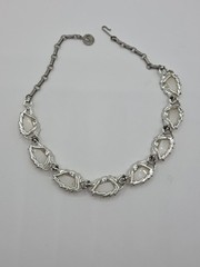Vintage Lisner White Thermoset Leaves Necklace Silver Tone 15 Inch