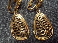Vtg Estate Jewelry Clip On Earrings ~ Goldtone Dangle ~ 1 3/4″ L