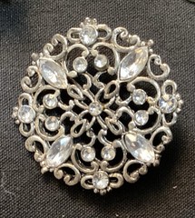 Lot of 14 Vintage Brooches Including Silvertone, Fans, Florals….unbranded