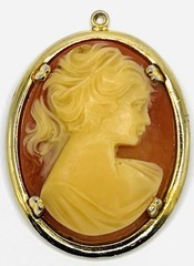 Vintage Gold Tone Cameo Pendant – Large 2 Inch