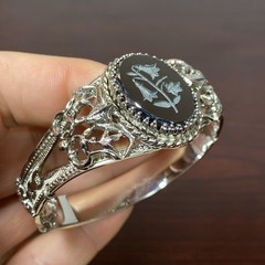 Whiting & Davis Intaglio Lily Flower Cameo Silvertone Hinged Bracelet Mesh Bags