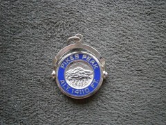 Pikes Peak Made it to Top Spinner Vintage Silvertone Enamel Charm Pendant 1.8g
