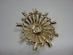 VINTAGE 1970-80’S ERA BLACK ENAMEL & FAUX PEARL BROOCH & EARRINGS SET!
