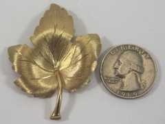 Vintage Brushed Gold Tone Maple Leaf Pin Brooch