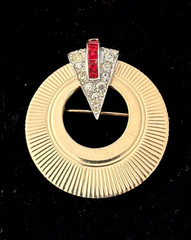 VTG Signed BOUCHER Gold Plated RED CLEAR CRYSTAL Ribbed CIRCLE Pin Brooch #3006