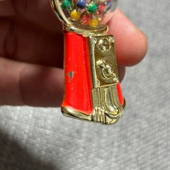Vintage Gumball Machine Brooch Pin Red Gold Tone Enamel Multicolor Beads Retro