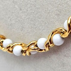 VINTAGE Gold Tone White Beaded Rope Chain Necklace
